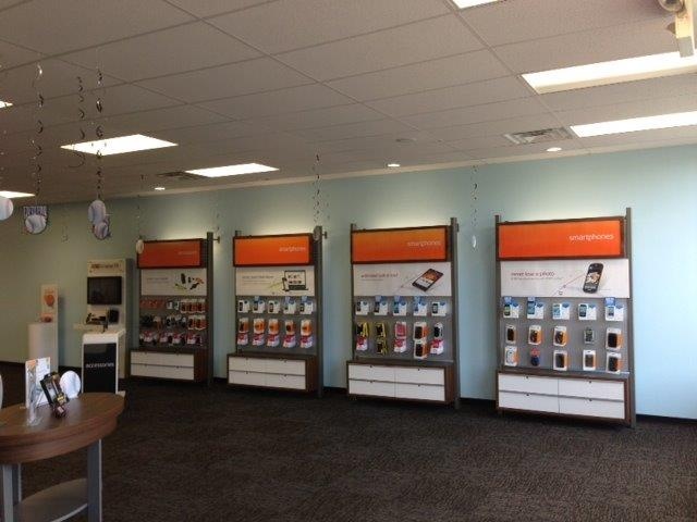 AT&T Store | 1622 W Park Square, Xenia, OH 45385, USA | Phone: (937) 372-8979