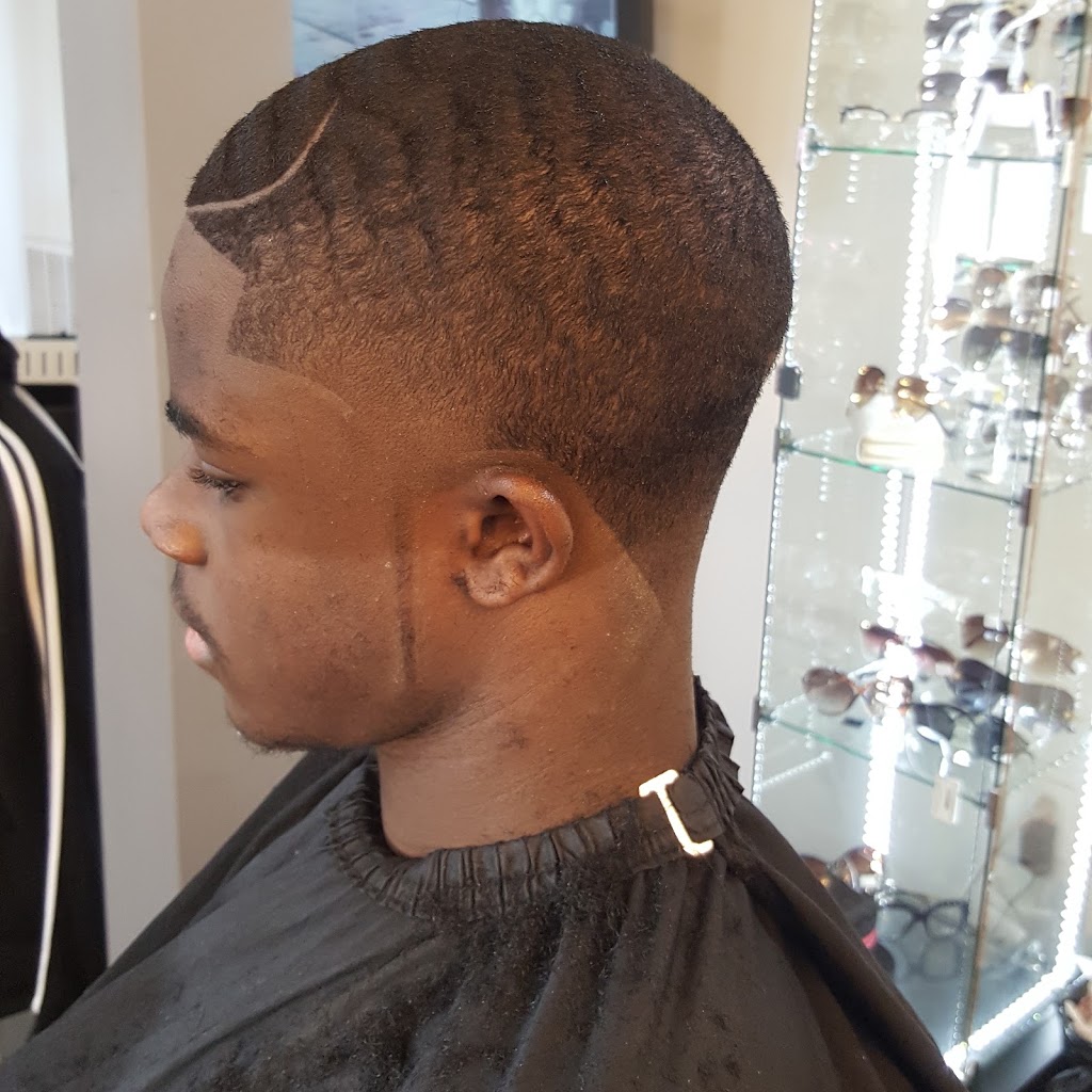 Signature Cutz Barbershop | 903 Old Warrior River Rd, Hueytown, AL 35023, USA | Phone: (205) 222-4681