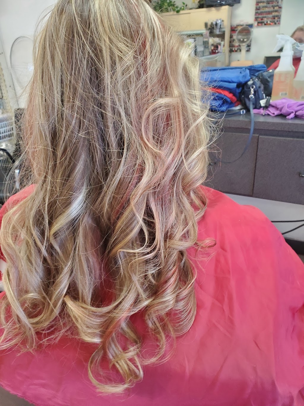 Lesleys Salon | 502 S Dobson Rd # 13, Mesa, AZ 85202, USA | Phone: (480) 898-4944