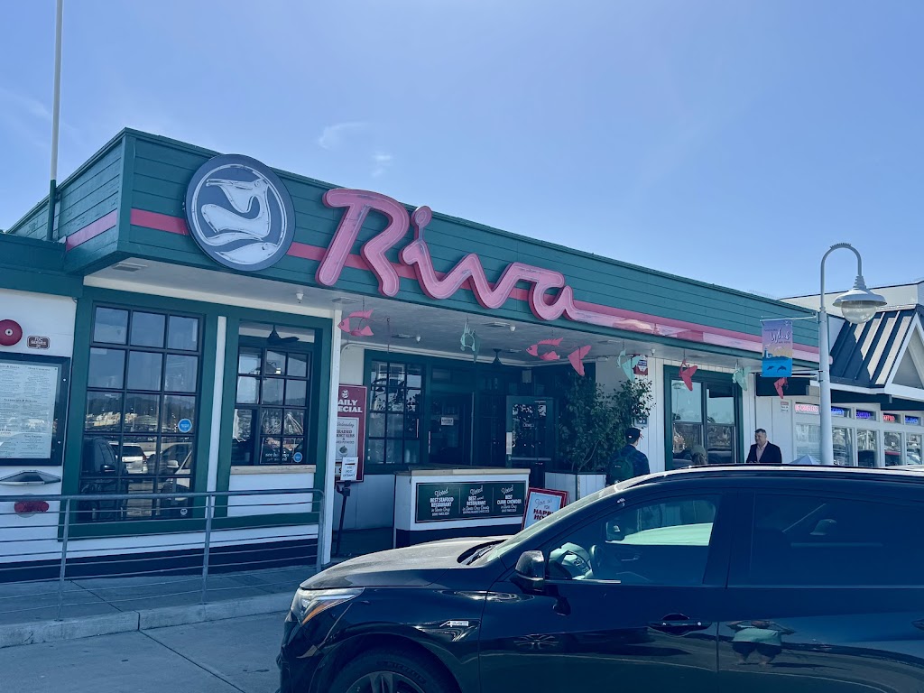 Riva Fish House | 31 Municipal Wharf, Santa Cruz, CA 95060, USA | Phone: (831) 429-1223