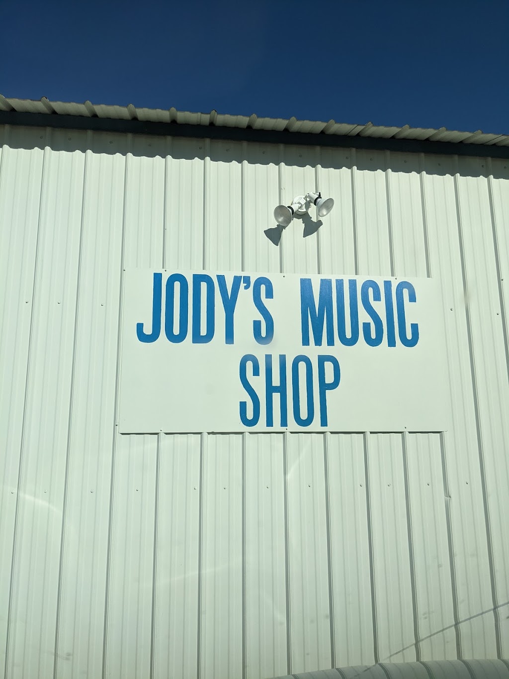 Jody Mayeuxs Music Shop | 30058 College Dr, Walker, LA 70785, USA | Phone: (225) 791-0012