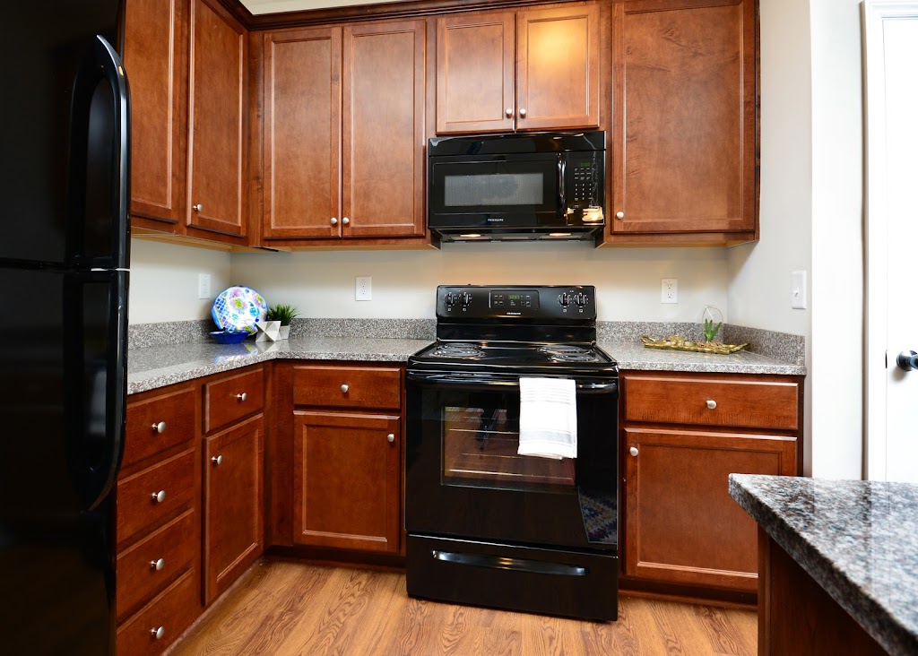 Alexander Pointe Apartments | 102 Village Dr, Mebane, NC 27302, USA | Phone: (336) 656-2022