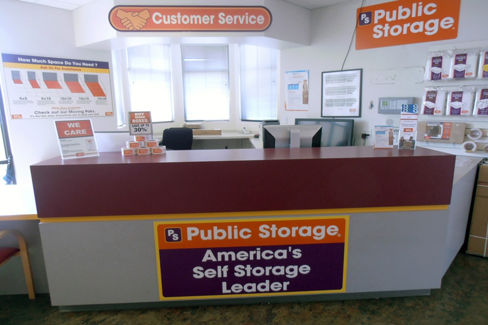 Public Storage | 2525 Whipple Rd, Hayward, CA 94544, USA | Phone: (510) 404-8357