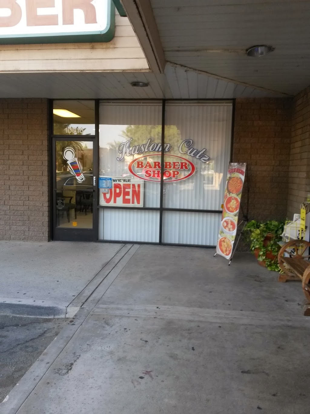 Kustom Cuts Barber Shop | 10816 Rosedale Hwy, Bakersfield, CA 93312, USA | Phone: (661) 900-1543