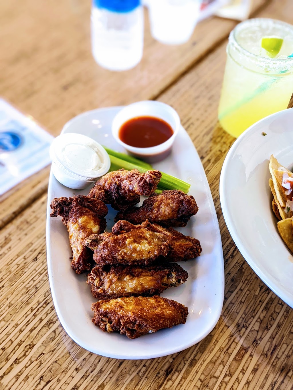 The Cove Bar & Grill | 888 Country Club Dr, Avalon, CA 90704, USA | Phone: (310) 510-2683