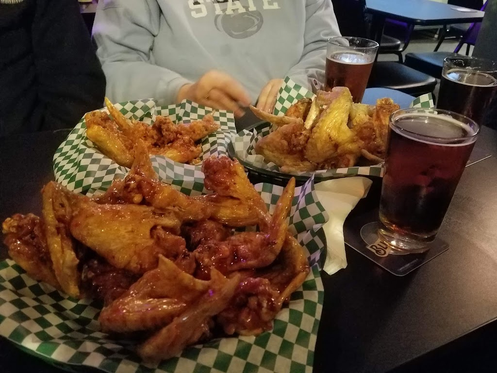 Mikes Wifes Bar & Grill | 905 Allegheny Ave, Oakmont, PA 15139, USA | Phone: (412) 828-2070