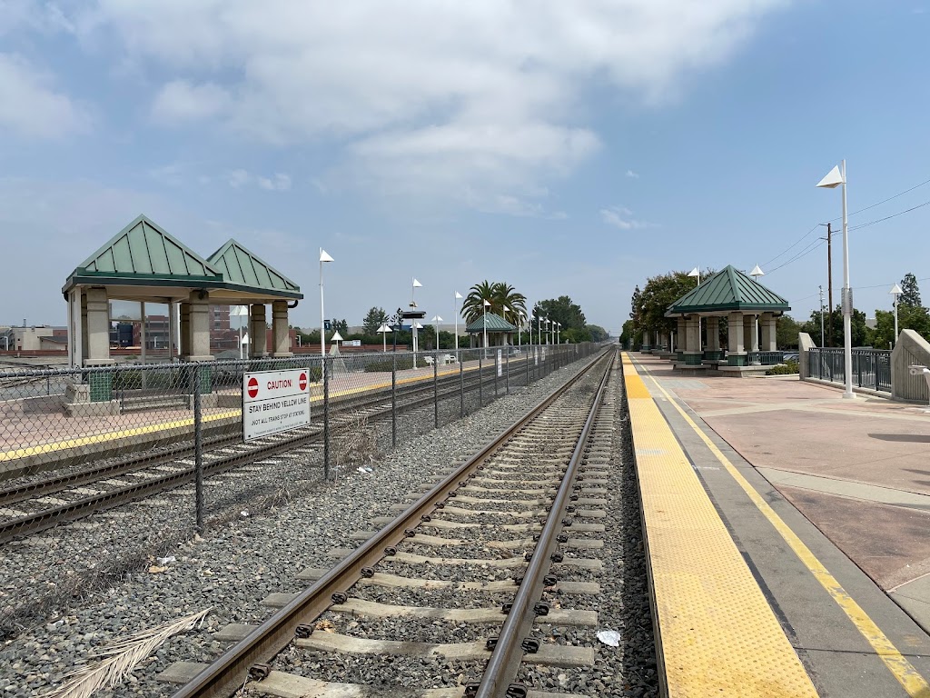 Rancho Cucamonga Metrolink Station | 11175 Azusa Ct, Rancho Cucamonga, CA 91730, USA | Phone: (909) 477-2700