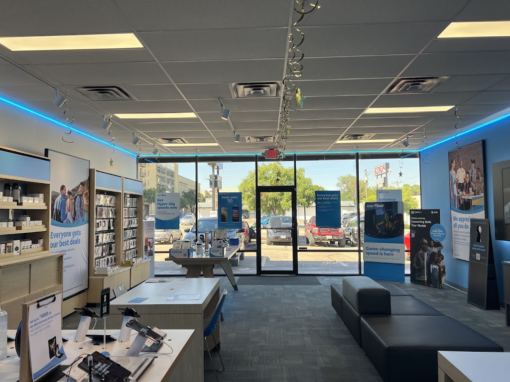 AT&T Store | 2813 W Berry St, Fort Worth, TX 76109, USA | Phone: (817) 926-2519