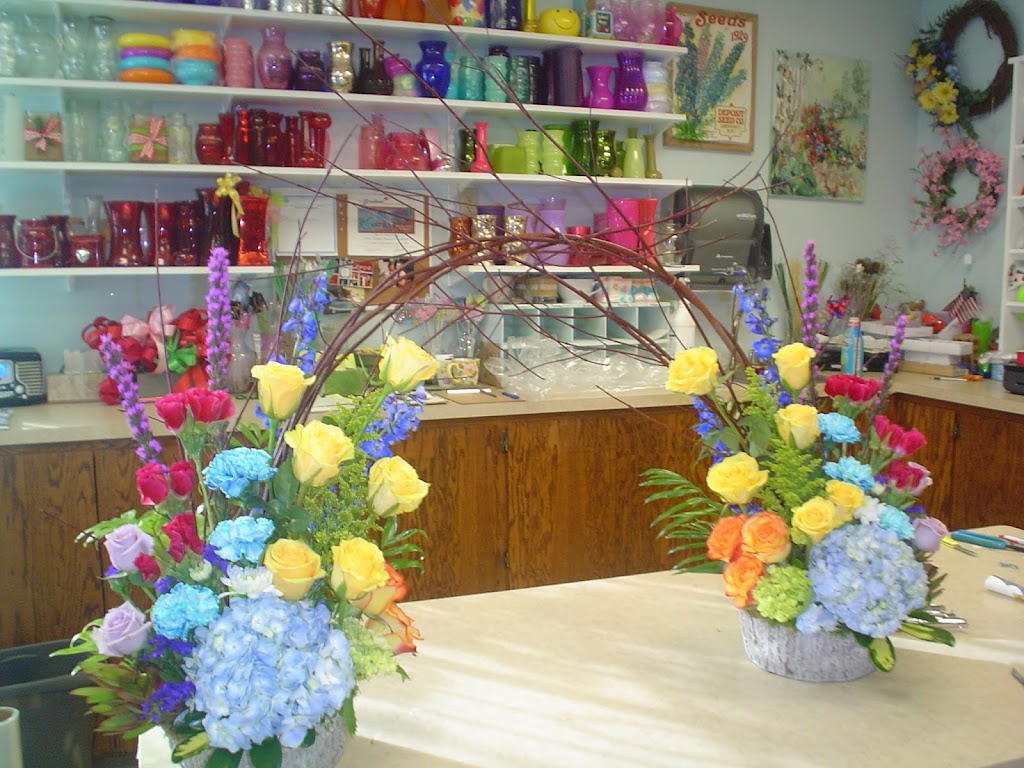 1st Center Floral & Garden | 507 1st Center Ave, Brodhead, WI 53520, USA | Phone: (608) 897-3195