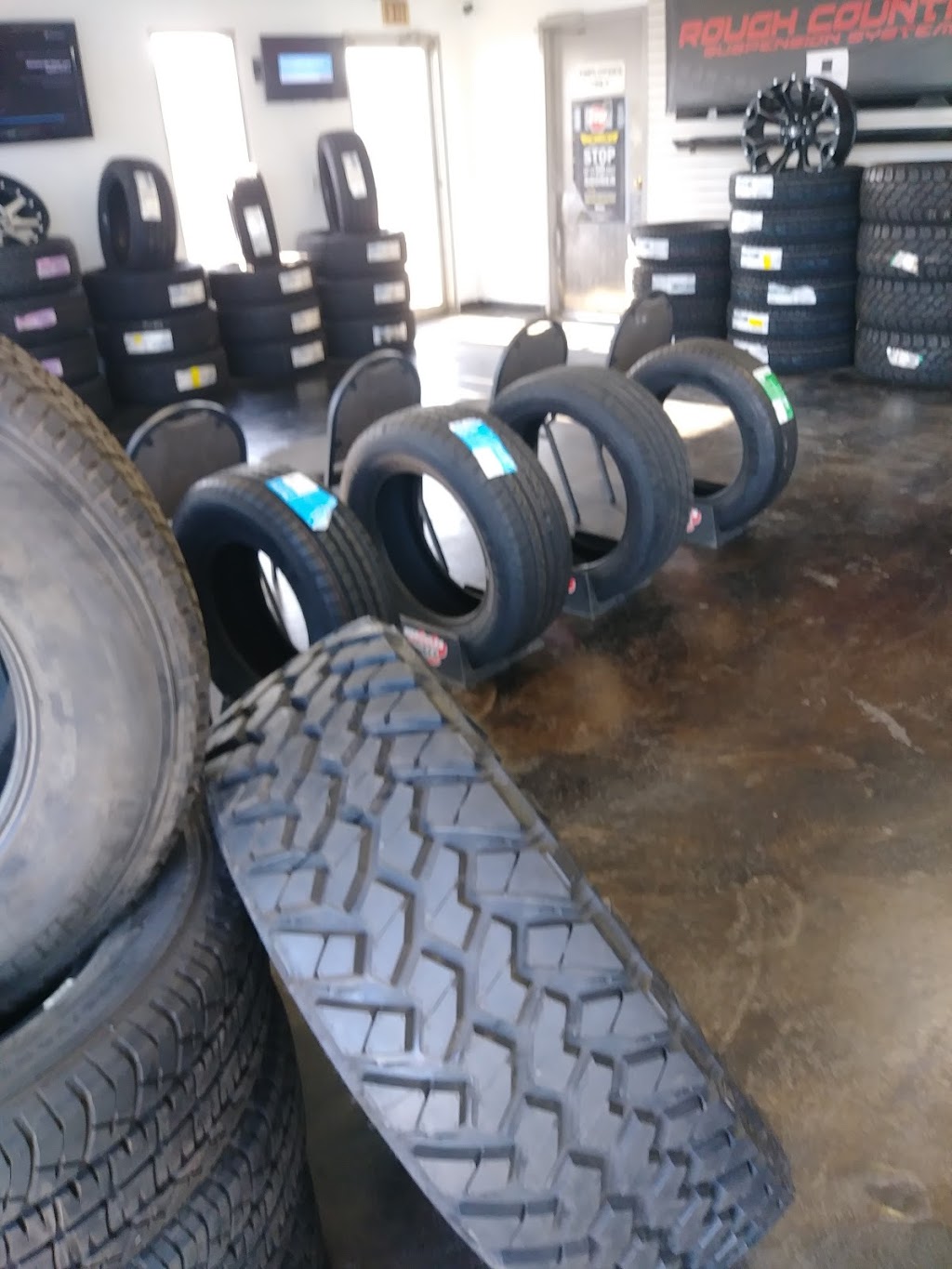 King Tires Muskogee | 205 W Shawnee St, Muskogee, OK 74401, USA | Phone: (918) 682-0077