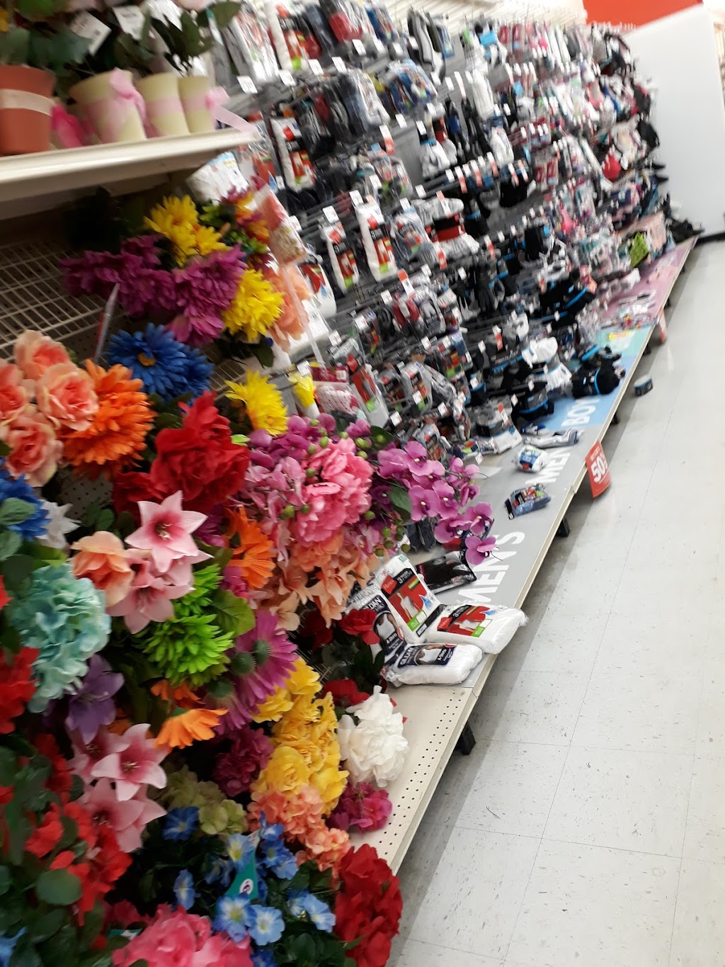 Family Dollar | 5313 York Rd, Baltimore, MD 21212, USA | Phone: (410) 843-2083