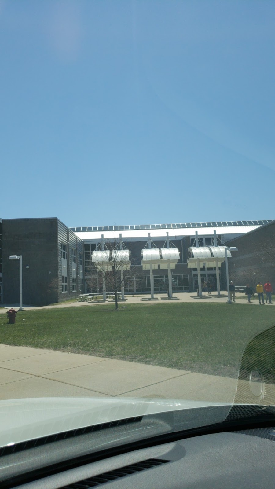 Walled Lake Northern High | 6000 Bogie Lake Rd, Commerce Charter Twp, MI 48382, USA | Phone: (248) 956-5300