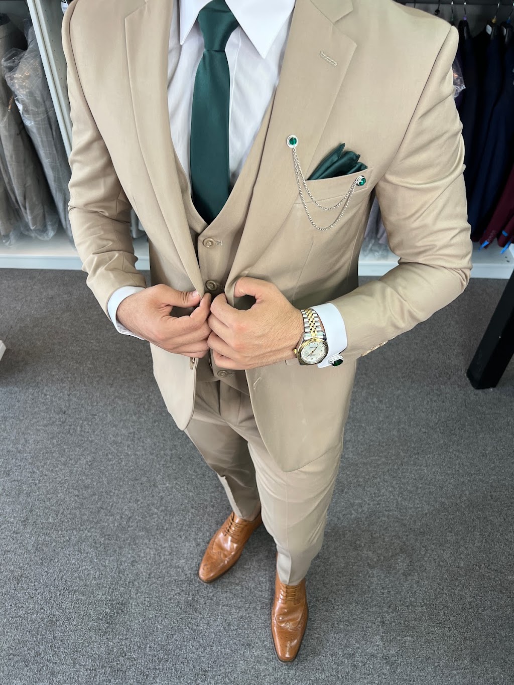 The Suit Outlet | 18531 Allen Rd, Melvindale, MI 48122, USA | Phone: (313) 406-9684