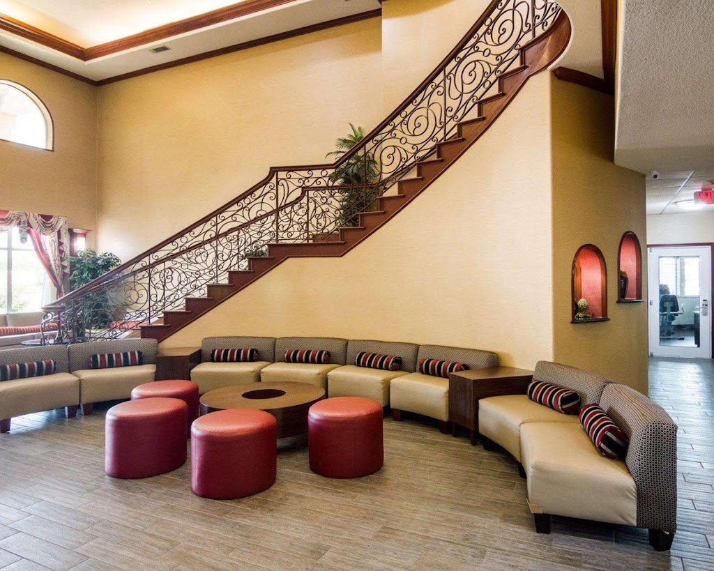 Comfort Suites Gainesville | 1715 I-35, Gainesville, TX 76240, USA | Phone: (940) 580-2191