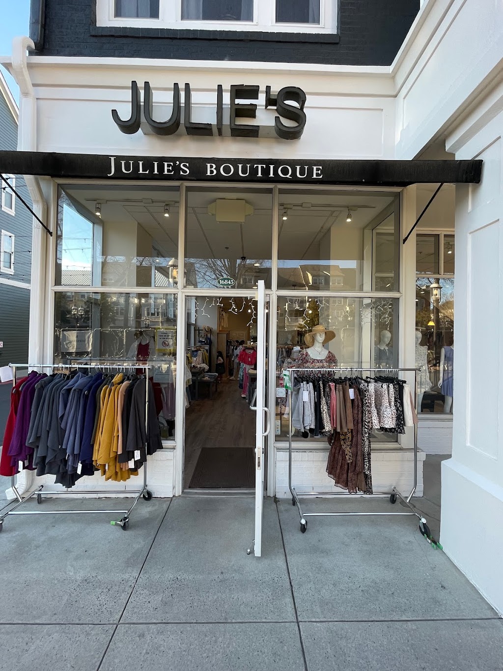 Julies Boutique | 16845 Birkdale Commons Pkwy a, Huntersville, NC 28078, USA | Phone: (704) 895-6828