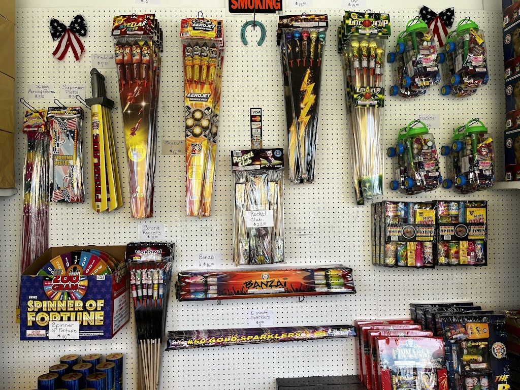 Gandolfs Fireworks | 11354 FM2164, Sanger, TX 76266, USA | Phone: (940) 368-7799