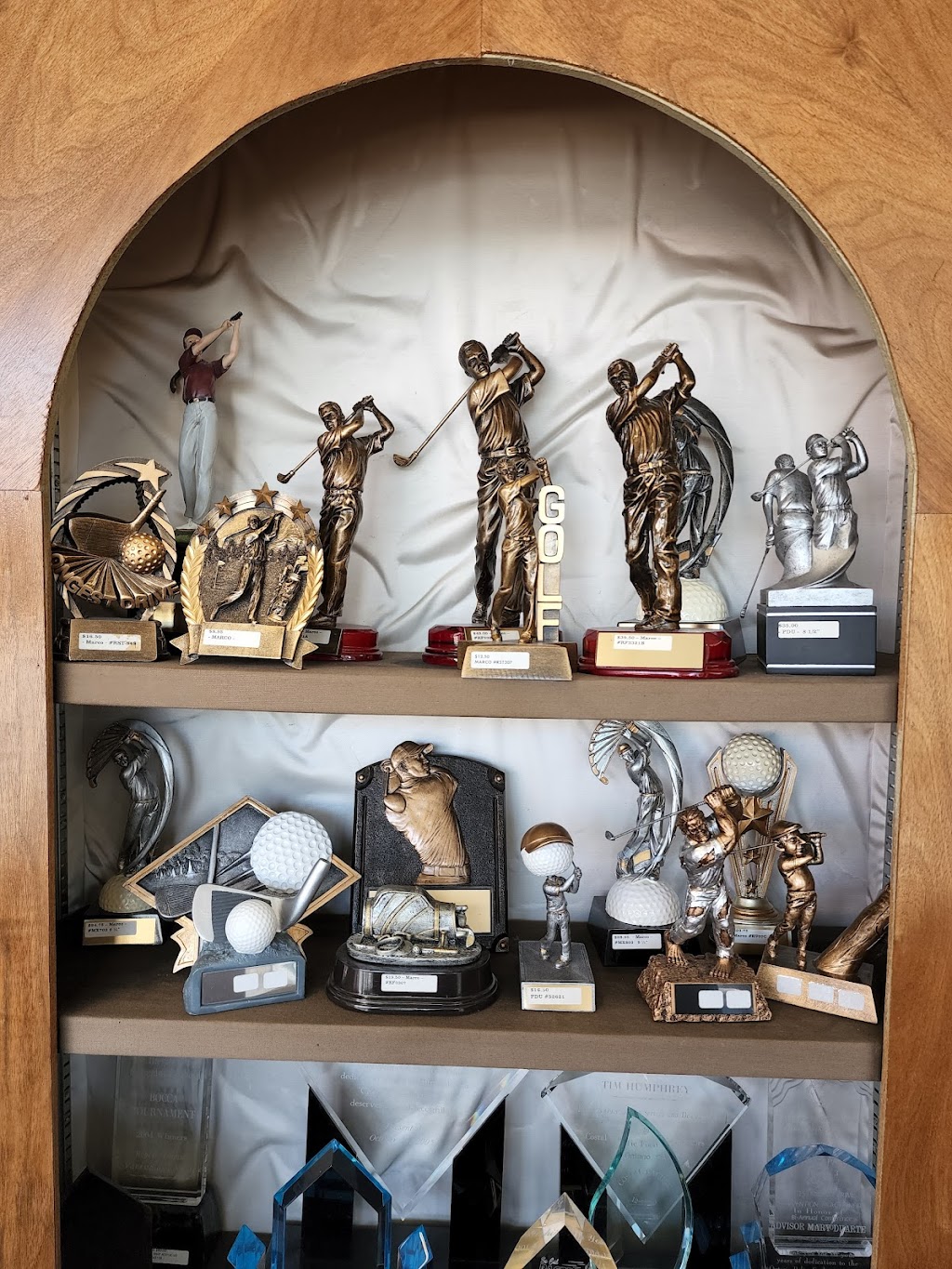 Majestic Trophy Co | 217 W B St, Ontario, CA 91762, USA | Phone: (909) 984-5110