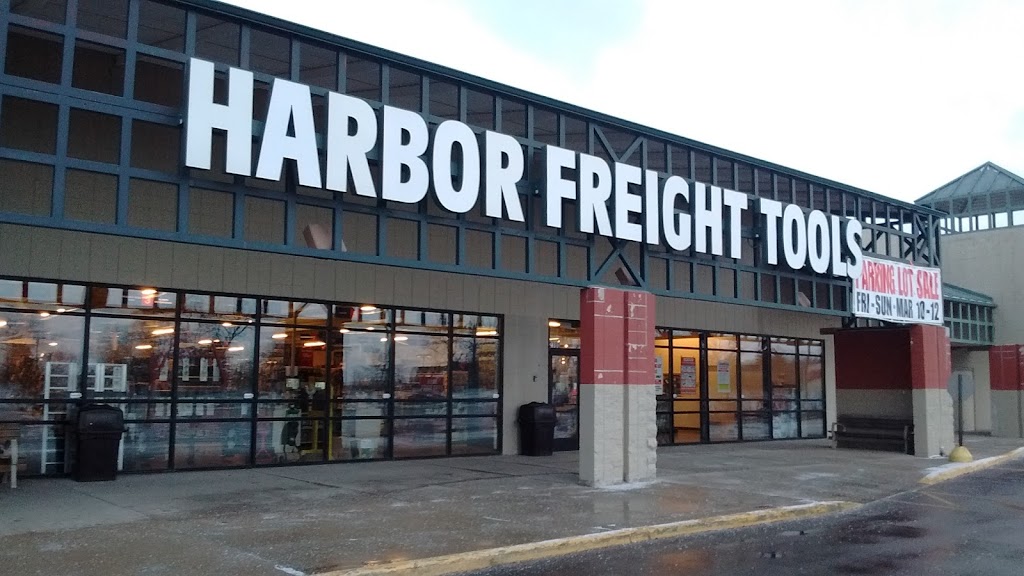 Harbor Freight Tools | 2380 S Green Bay Rd, Racine, WI 53406, USA | Phone: (262) 554-5106