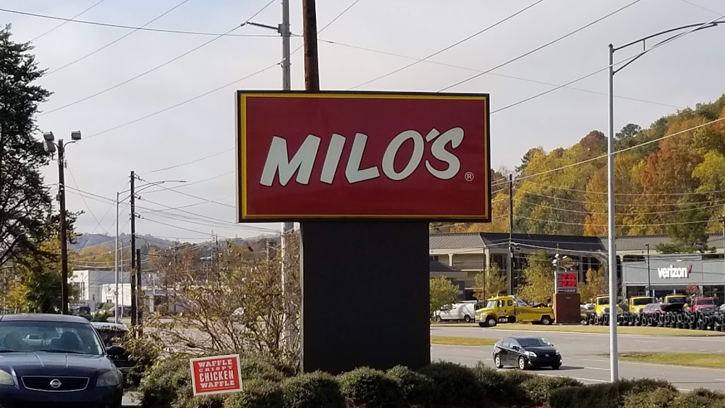 Milos Hamburgers | 1449 Montgomery Hwy, Vestavia Hills, AL 35216, USA | Phone: (205) 823-6456