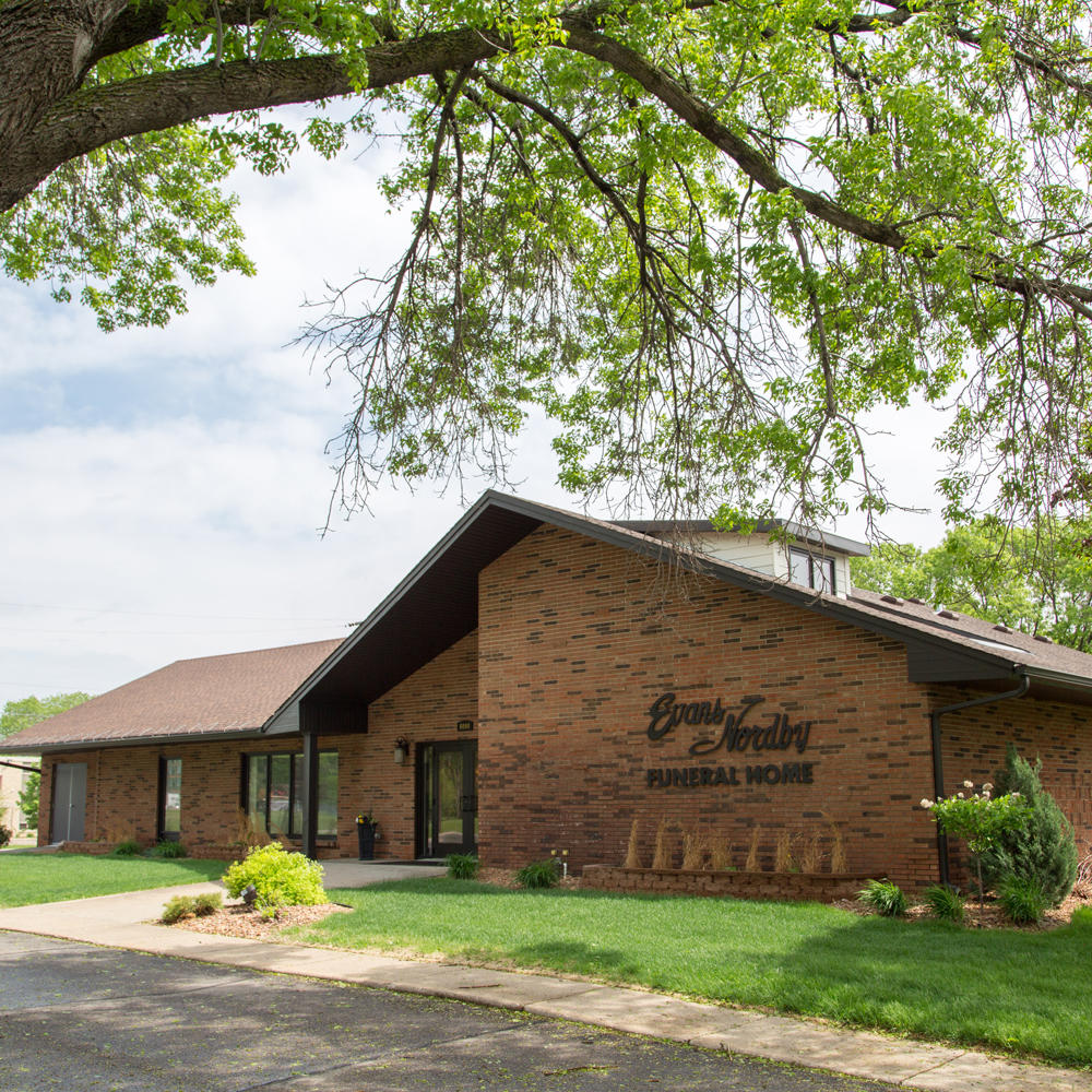 Evans-Nordby Funeral Homes - Brooklyn Center | 6000 Brooklyn Blvd, Brooklyn Center, MN 55429, USA | Phone: (763) 533-3000