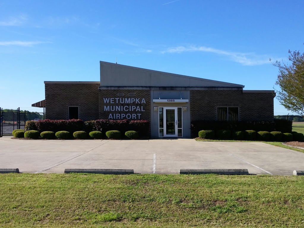 Wetumpka City Airport | 1241 AL-14, Elmore, AL 36025, USA | Phone: (334) 285-5843