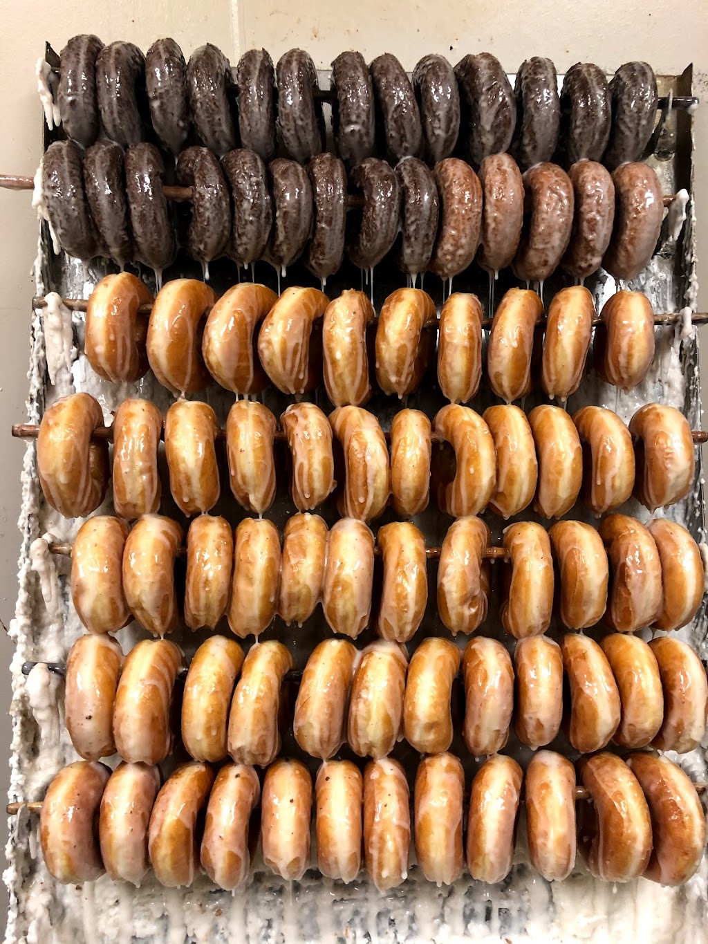 Annas Hand Cut Donuts Inc | 2056 Centre St, West Roxbury, MA 02132, USA | Phone: (617) 323-2680