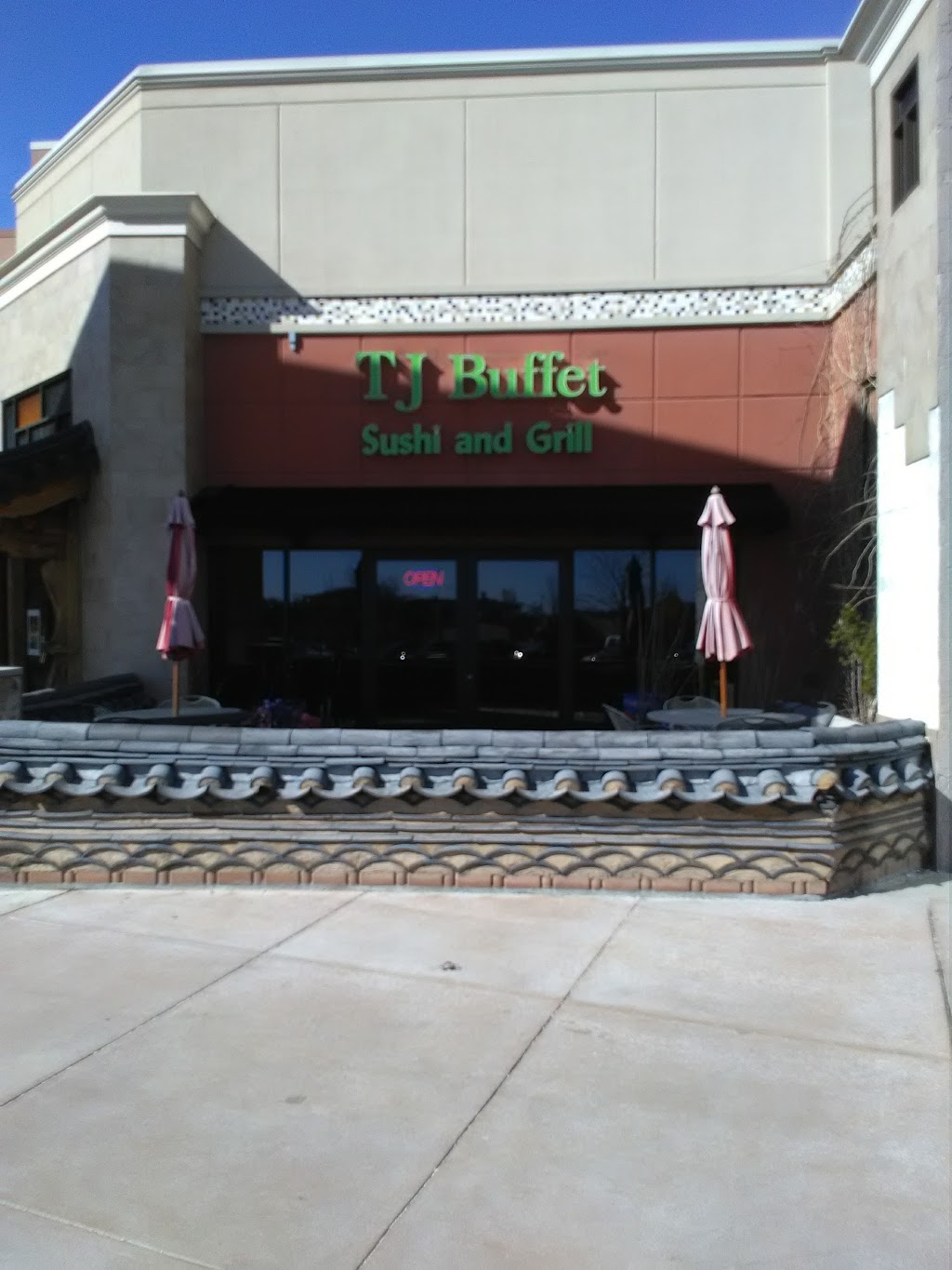 TJ Buffet Sushi And Grill | 590 Pittsburgh Mills Cir, Tarentum, PA 15084, USA | Phone: (724) 275-5881