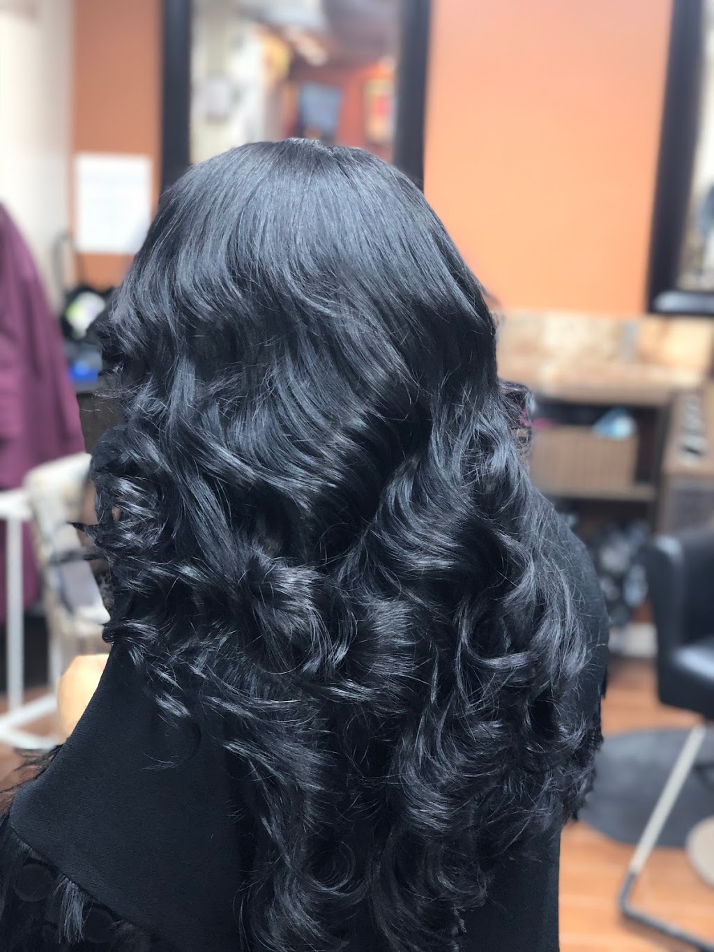 Gold’N Lox Luxury Hair Collection | 19021 W McNichols Rd, Detroit, MI 48219, USA | Phone: (313) 977-5757