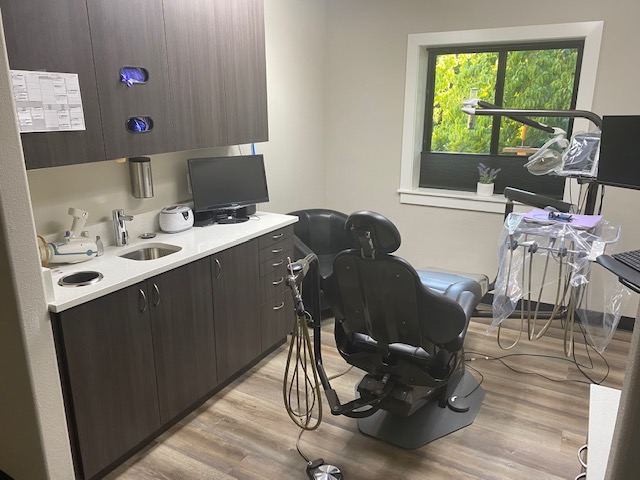 Pacific Avenue Dental PC | 1818 Pacific Ave, Forest Grove, OR 97116, USA | Phone: (503) 992-2287
