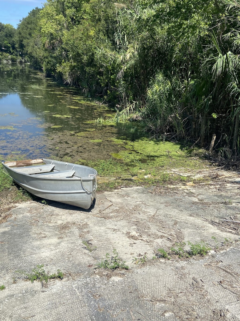 Sunny Shores MH & RV Resort | 1410 NW 21 Ln, Lake Panasoffkee, FL 33538, USA | Phone: (352) 569-4256