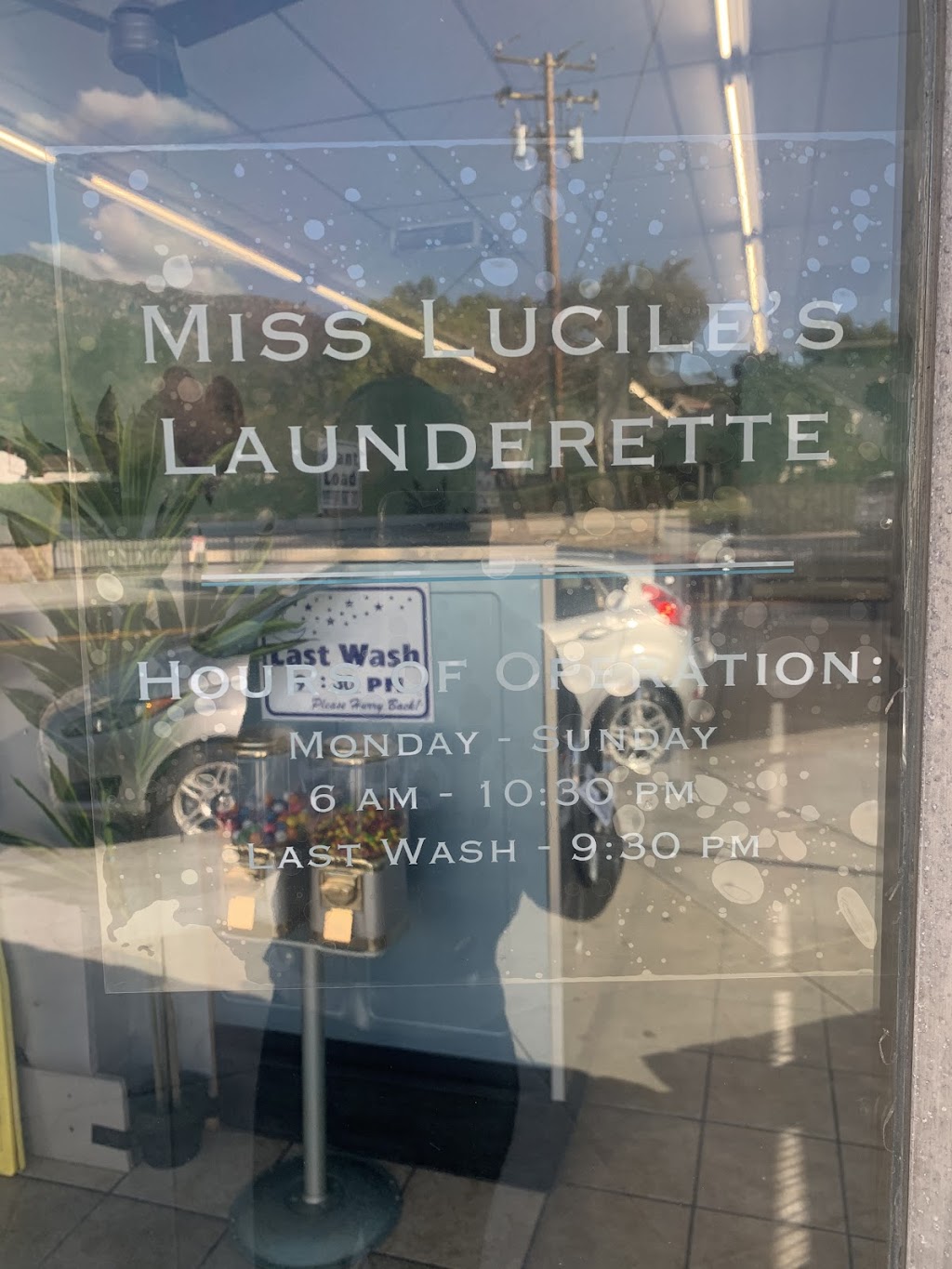 Miss Luciles Launderette | 1840 New York Dr, Altadena, CA 91001, USA | Phone: (626) 314-4013