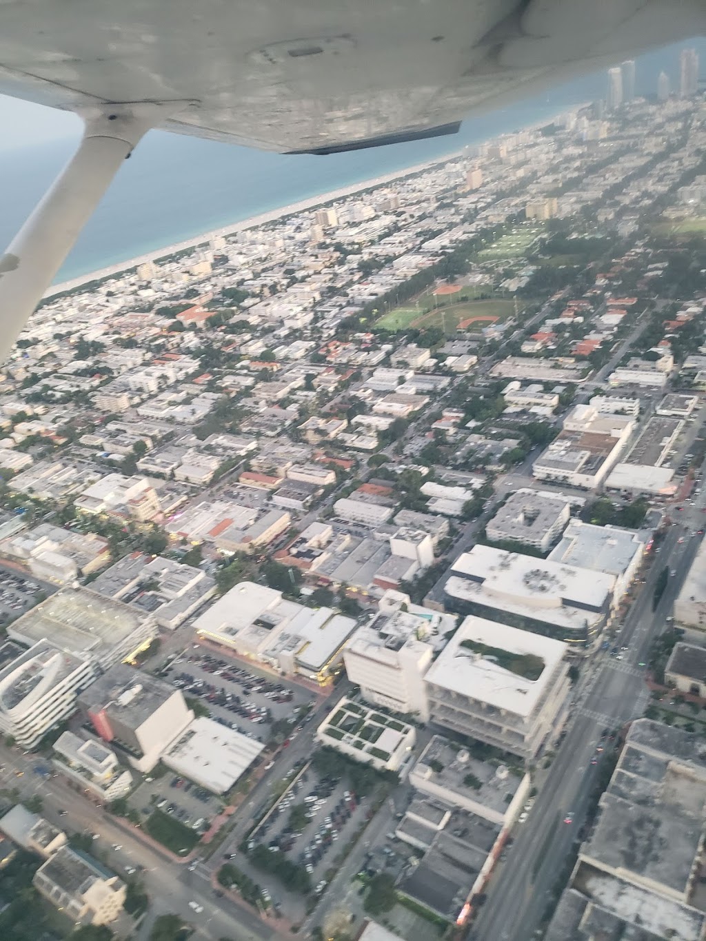 Miami Flight Seeing | 33023, 1620 SW 75th Ave, Pembroke Pines, FL 33024 | Phone: (954) 966-3335