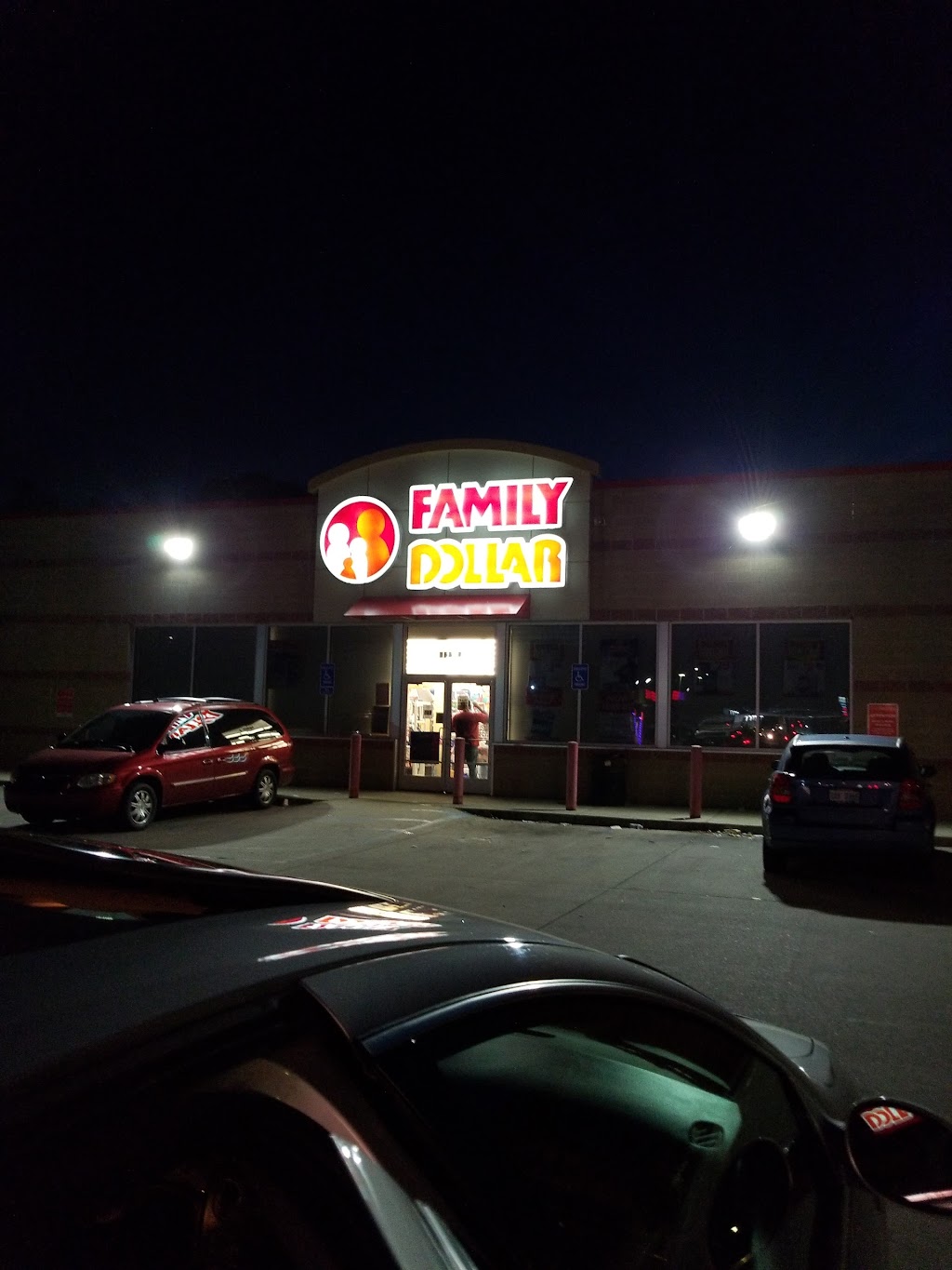 Family Dollar | 18201 Schoolcraft Rd, Detroit, MI 48223, USA | Phone: (313) 739-2081