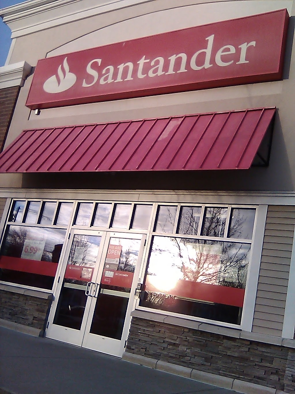 Santander Bank Branch | 541 S Broadway Suite #100, Salem, NH 03079 | Phone: (603) 893-6151