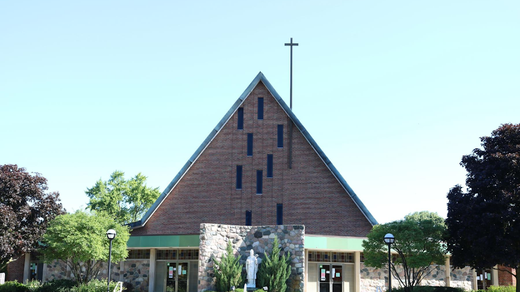 St. Patrick Catholic Parish Church | 9086 Hutchins Rd, White Lake Charter Township, MI 48386, USA | Phone: (248) 698-3100