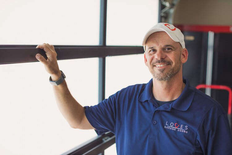 Loves Garage Doors | 6424 E Greenway Pkwy Unit 100, Scottsdale, AZ 85254, United States | Phone: (602) 574-8588