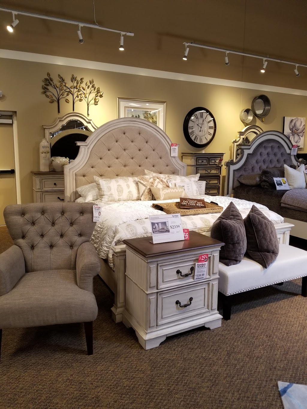 The Furniture Mart | 5401 E River Rd, Fridley, MN 55421, USA | Phone: (763) 571-9649