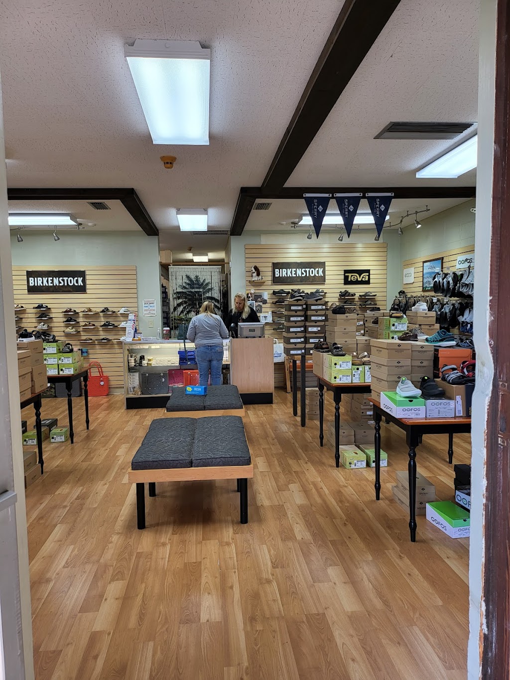 Comfort Shoes Birkenstocks & More | 5128 Ocean Blvd, Sarasota, FL 34242, USA | Phone: (941) 346-7425