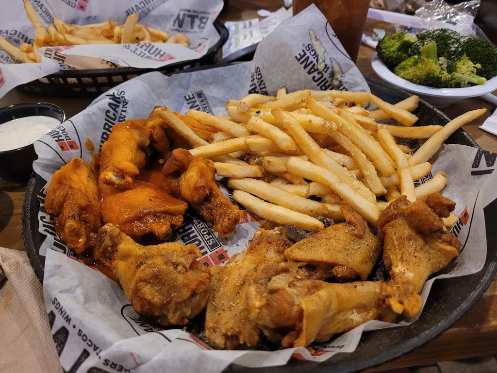 Hurricane Grill & Wings | 13520 FL-535, Orlando, FL 32821, USA | Phone: (407) 938-9090