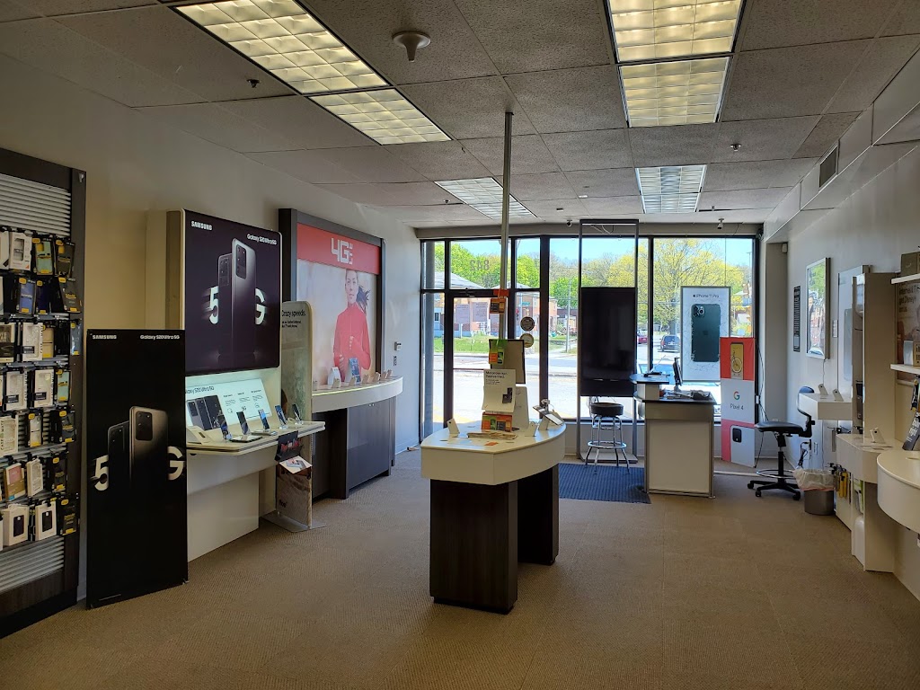 Verizon Authorized Retailer - Russell Cellular | 842 Lexington St, Waltham, MA 02452, USA | Phone: (781) 899-5511