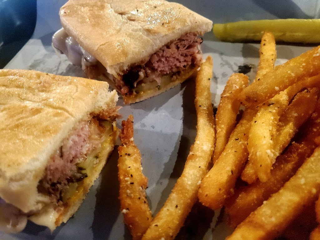 The Caddyshack | 4052 Charlotte Hwy, Lake Wylie, SC 29710, USA | Phone: (803) 701-7295