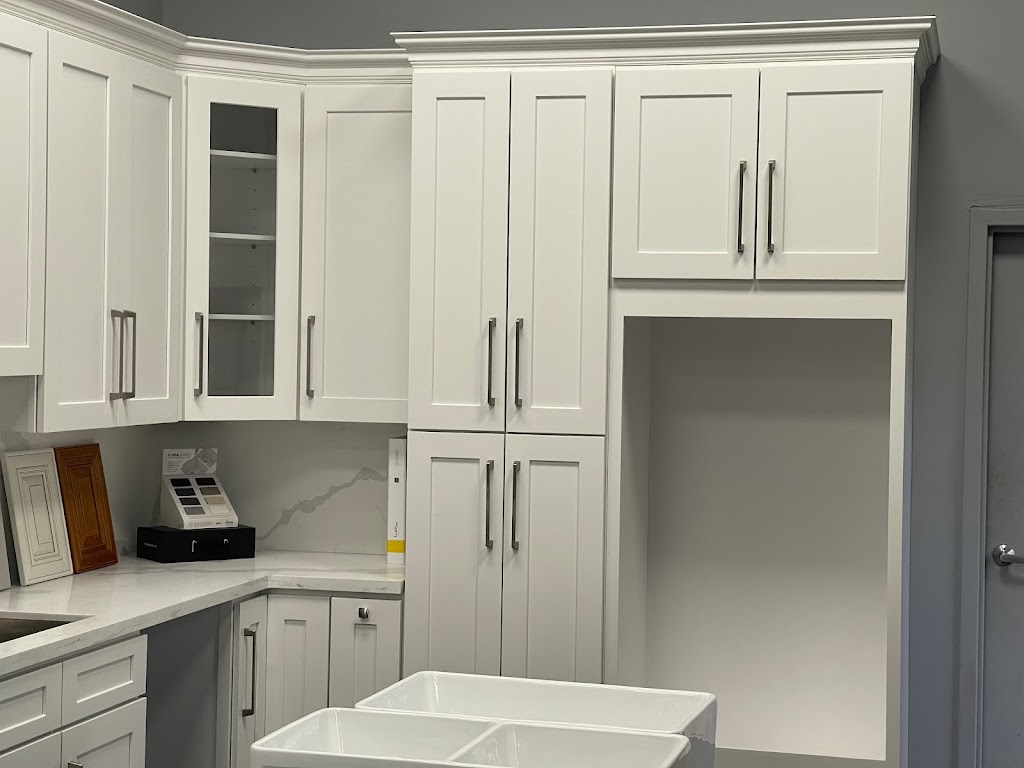 White Shaker Kitchen Cabinets | 2300 W Copans Rd #4, Pompano Beach, FL 33069, USA | Phone: (954) 800-5551