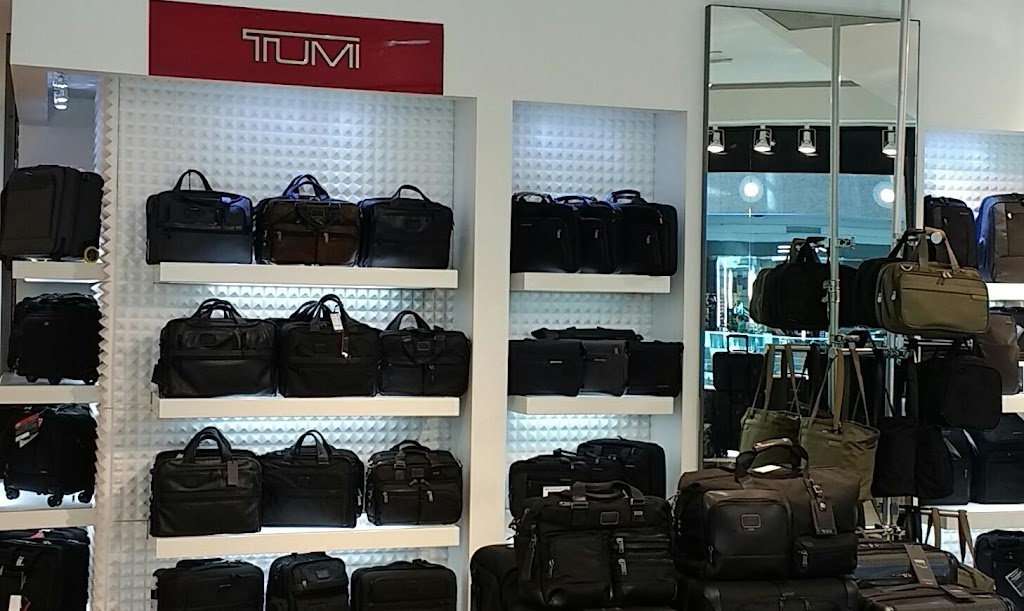 Luggage Plus | 1100 S Hayes St, Arlington, VA 22202, USA | Phone: (703) 734-2040