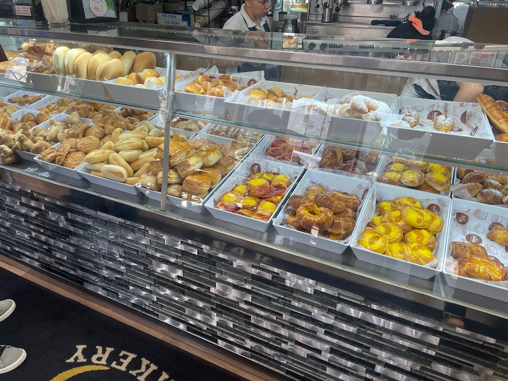 Alkazar Bakery | 110 E Jersey St, Elizabeth, NJ 07206, USA | Phone: (908) 355-7866