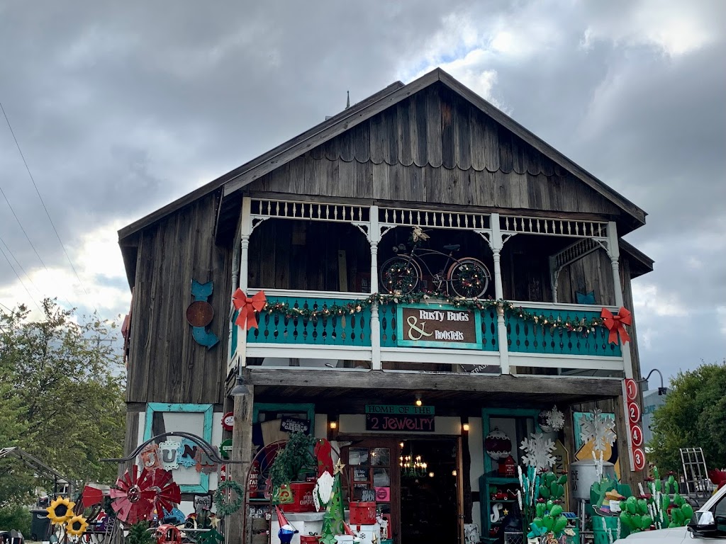 Rusty Bugs & Roosters | 1243 Gruene Rd, New Braunfels, TX 78130, USA | Phone: (210) 865-7956