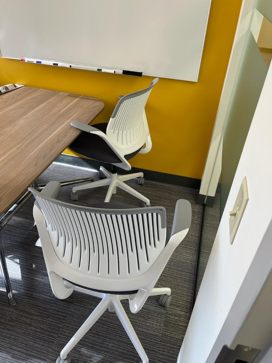 Better Office Furniture | 202 Rock Industrial Park Dr, Bridgeton, MO 63044, USA | Phone: (314) 266-9083