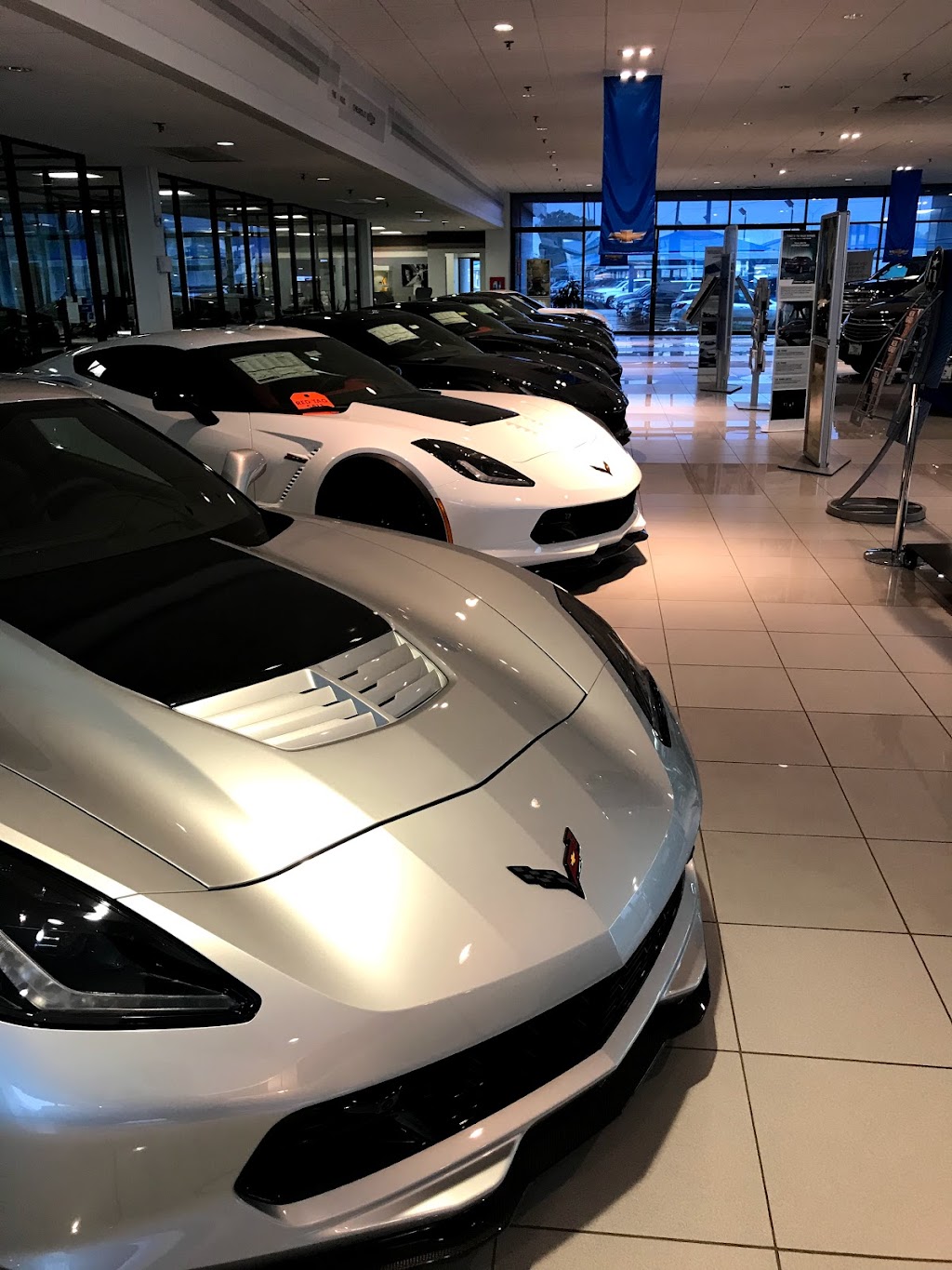Bruce Lowrie Chevrolet | 711 SW Loop 820, Fort Worth, TX 76134, USA | Phone: (817) 264-7776