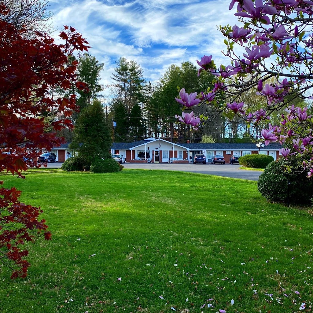 Mayberry Motor Inn | 501 N Andy Griffith Pkwy, Mt Airy, NC 27030, USA | Phone: (336) 786-4109