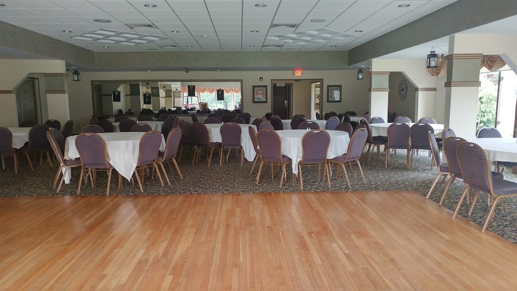 Segregansett Country Club | 85 Gulliver St, Taunton, MA 02780, USA | Phone: (508) 824-9110