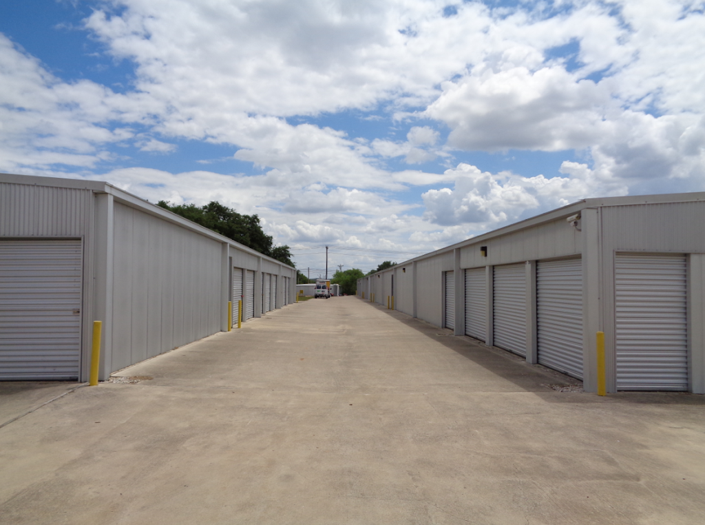 AAA Self-Storage Dripping Springs | 2300 US-290, Dripping Springs, TX 78620, USA | Phone: (512) 858-5100